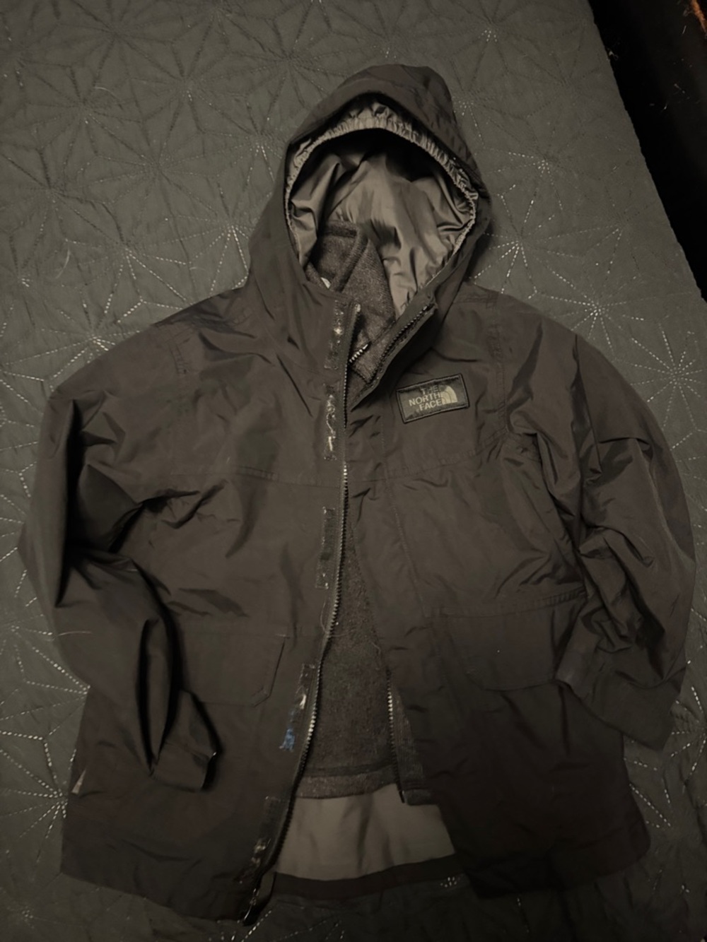 The North Face kids Black Hooded Raincoat